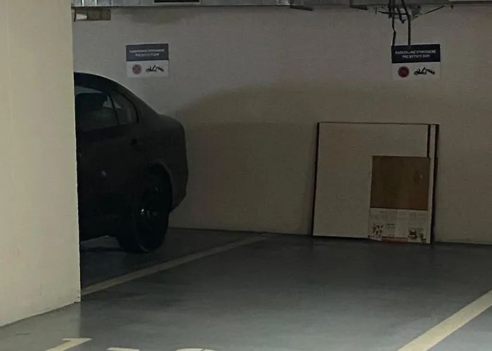 With Garage Parking In The Old Town * Μπρατισλάβα